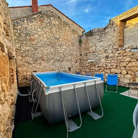 Casa Valdebek With Pool - Happy * 普拉